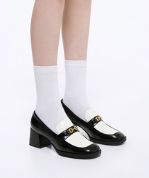 CHARLES & KEITH（チャールズ & キース）の「メタリック