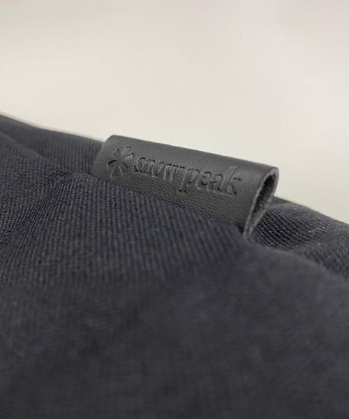 Snow Peak（スノーピーク）の「Everyday Use Sacoche サコッシュ シンプル（ショルダーバッグ・メンズ・ブラック/ブラウン/グレー・ONESIZE）」の4枚目の写真