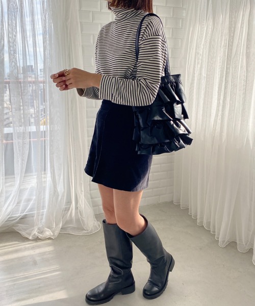 wears(ウェアーズ)の「PU素材 ティアードフリルトートバッグ(トートバッグ・レディース・パープル/ブラック/シルバー/アイボリー・FREE)」の11枚目の写真