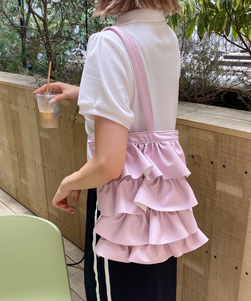 wears(ウェアーズ)の「PU素材 ティアードフリルトートバッグ(トートバッグ・レディース・パープル/ブラック/シルバー/アイボリー・FREE)」の12枚目の写真