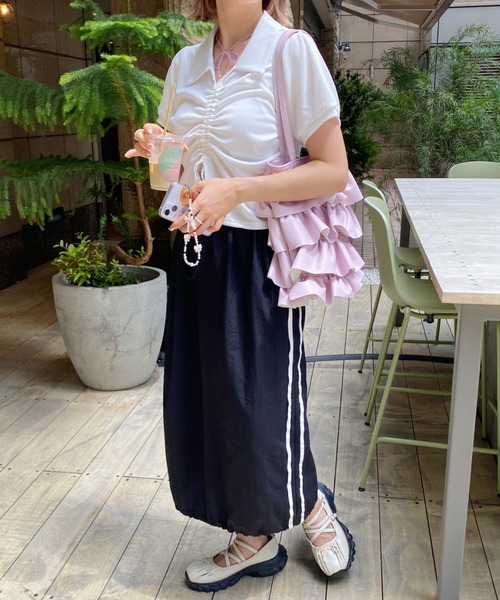 wears(ウェアーズ)の「PU素材 ティアードフリルトートバッグ(トートバッグ・レディース・パープル/ブラック/シルバー/アイボリー・FREE)」の15枚目の写真