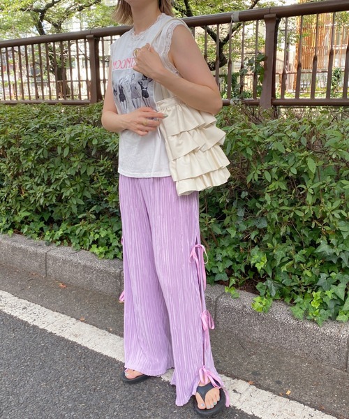 wears(ウェアーズ)の「PU素材 ティアードフリルトートバッグ(トートバッグ・レディース・パープル/ブラック/シルバー/アイボリー・FREE)」の7枚目の写真