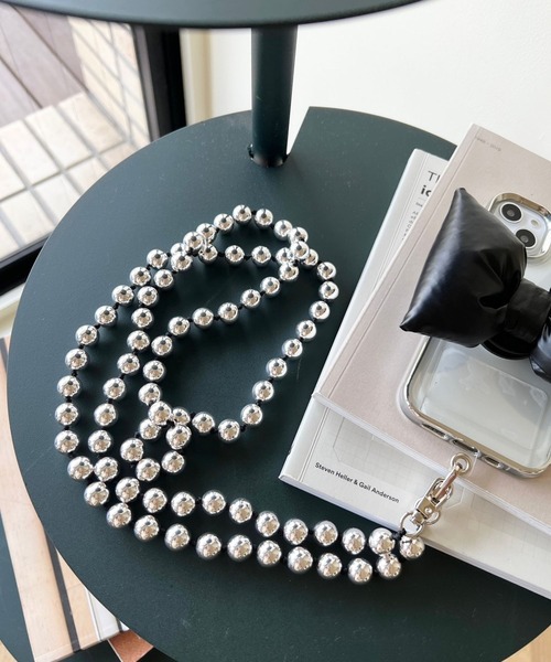 Me%（ミィパーセント）の「ボールコードモバイルストラップ  972615（スマホグッズ・レディース・シルバー/ホワイト・FREE）」の7枚目の写真