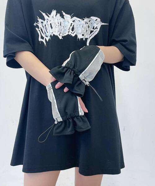 Whinny（ホワイニー）の「Whinny/パンチンググローブ（アームカバー・レディース・ホワイト/サックスブルー/ブラック・FREE）」の5枚目の写真