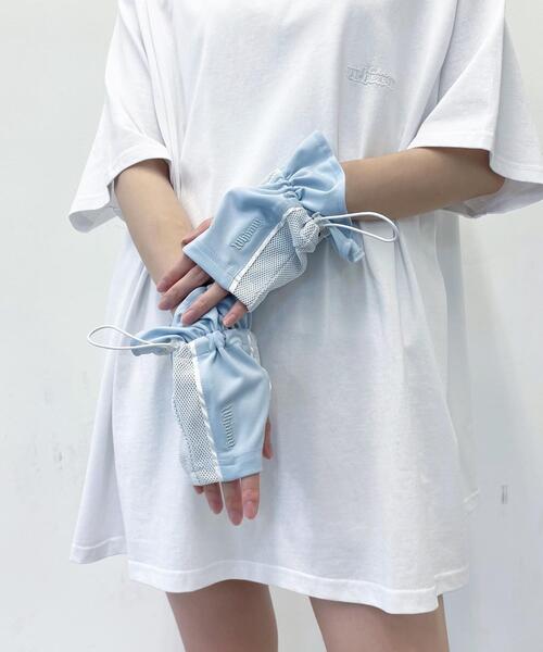 Whinny（ホワイニー）の「Whinny/パンチンググローブ（アームカバー・レディース・ホワイト/サックスブルー/ブラック・FREE）」の6枚目の写真