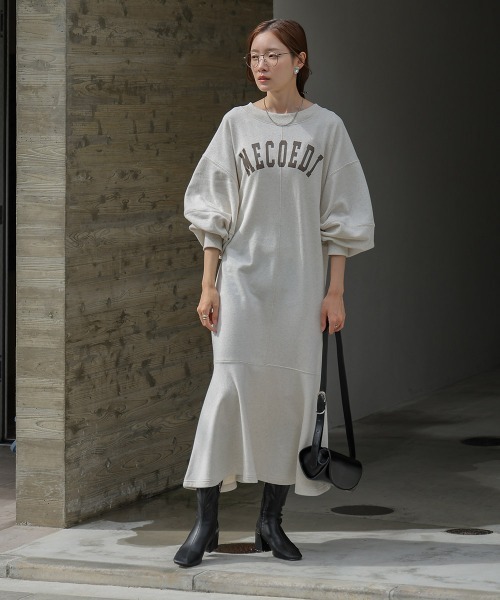 Bab（バブ）の「【低身長向けサイズあり】袖ボリューム前後2WAYマーメイドスウェットワンピース（ワンピース・レディース・チャコールグレー/杢グレー/サックスブルー/ブラック/モカ・S/M）」の13枚目の写真