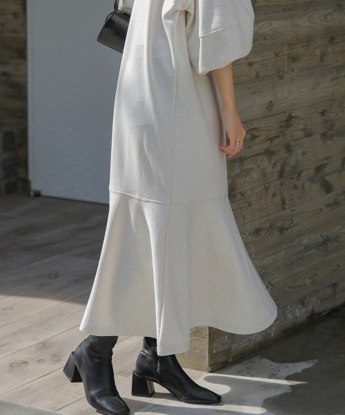 Bab（バブ）の「【低身長向けサイズあり】袖ボリューム前後2WAYマーメイドスウェットワンピース（ワンピース・レディース・チャコールグレー/杢グレー/サックスブルー/ブラック/モカ・S/M）」の17枚目の写真