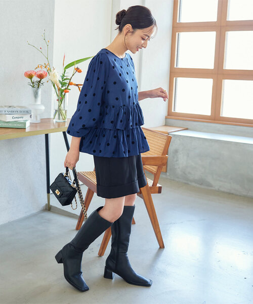 Petitle（プチレ）の「[ 低身長向けサイズ ] フロッキードットティアードブラウス（シャツ/ブラウス・レディース・オフホワイト/ネイビー/ブラック・PM）」の3枚目の写真