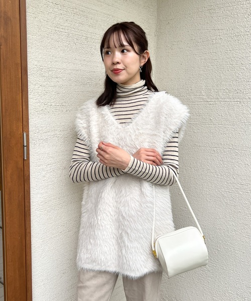 Olu.（オルドット）の「ルーズシャギーニットベスト（ニット/セーター・レディース・チャコールグレー/アイボリー/ベージュ系その他・FREE）」の19枚目の写真