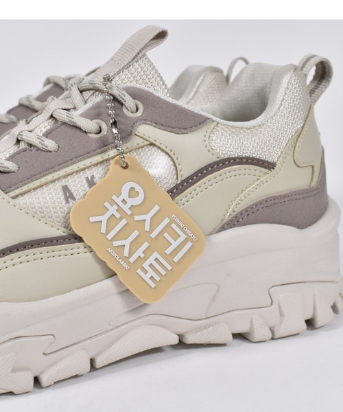 AKIII CLASSIC（アキクラシック）の「AKIII CLASSIC/アキ クラシック URBANTRACKER アーバントラッカー 厚底 スニーカー 韓国発 AKC-0003（スニーカー・レディース・ブラウン系その他・23.0cm/23.5cm/24.0cm/24.5cm/25.0cm/25.5cm）」の3枚目の写真