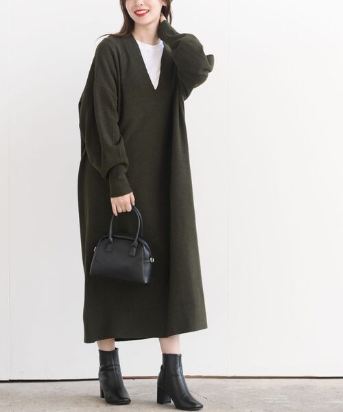 rps（アールピーエス）の「深Ｖネックニットワンピース（ワンピース・レディース・カーキ/チャコールグレー/グレー系その他/ブラック・フリー）」の4枚目の写真