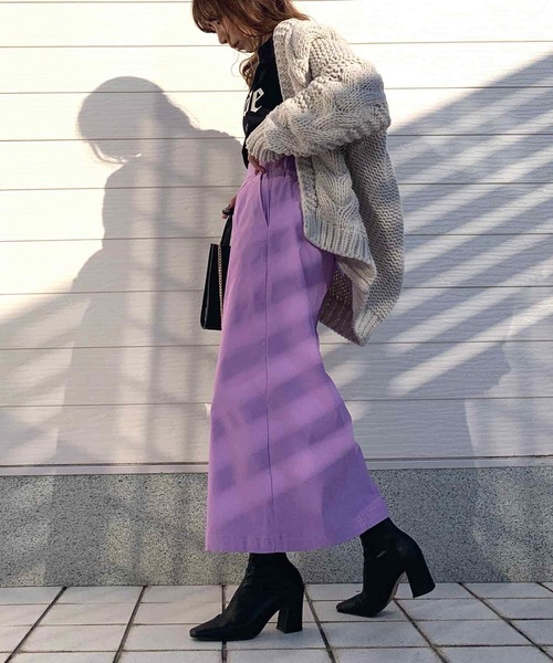 Q（キュー）の「ゴシックロゴロンT（Tシャツ/カットソー・レディース・ブラック/ホワイト・MEDIUM）」の7枚目の写真