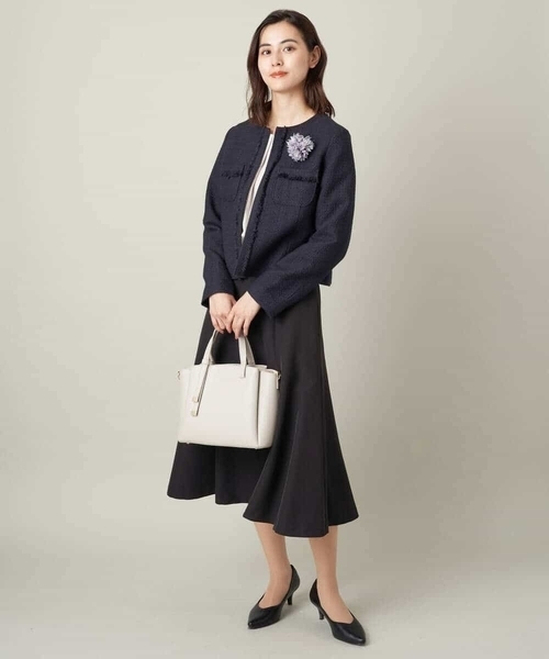 a.v.v（アーヴェヴェ）の「【洗える/イージーケア】ダブルクロスマーメイドスカート（スーツスカート・レディース・ネイビー/ブラック/ライトグレー・36/38/40/42/34）」の12枚目の写真