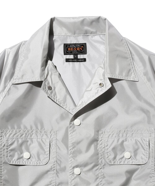 BEAMS PLUS(ビームスプラス)の「BEAMS PLUS / ブライト ナイロン スポーツ シャツ ジャケット(ブルゾン・メンズ・シルバー/グリーン・L/M/S/XL)」の7枚目の写真