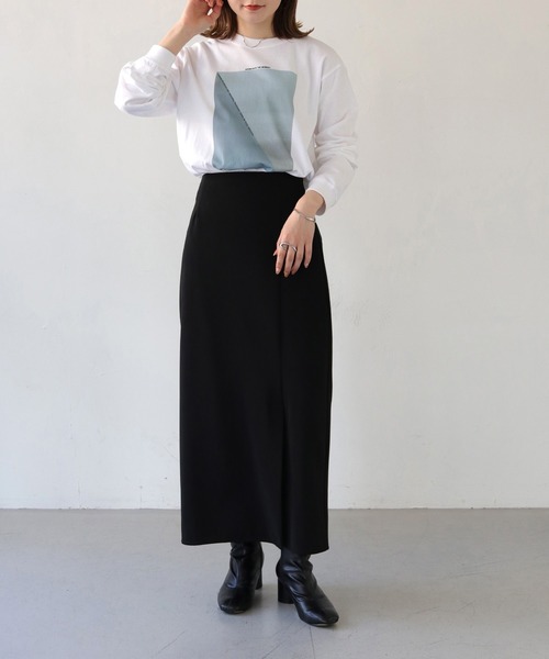 HER CLOSET(ハークローゼット)の「【HER CLOSET】WEB限定ニュアンスパネルプリントロゴロンT WEB LIMITED NUANCE PANEL PRINT LOGO LONG TEE(Tシャツ/カットソー・レディース・ブラウン/グレイッシュベージュ/サックスブルー/チャコールグレー・M/S/L)」の22枚目の写真