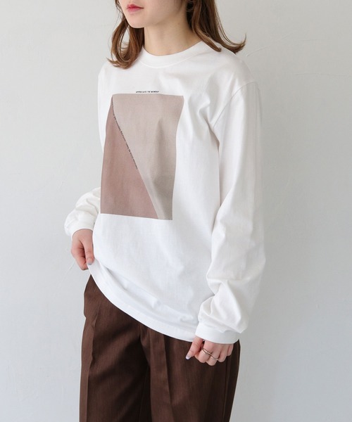 HER CLOSET（ハークローゼット）の「【HER CLOSET】WEB限定ニュアンスパネルプリントロゴロンT WEB LIMITED NUANCE PANEL PRINT LOGO LONG TEE（Tシャツ/カットソー・レディース・ブラウン/グレイッシュベージュ/サックスブルー/チャコールグレー・M/S/L）」の20枚目の写真