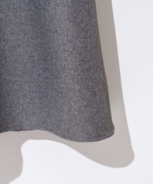 flower(フラワー)の「パイピングフレアワンピース(ワンピース・レディース・ベージュ/グレー・FREE)」の6枚目の写真