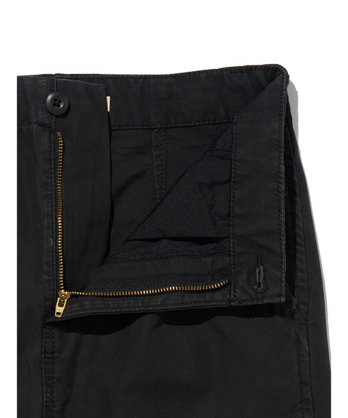 Levi's（リーバイス）の「Levi's/リーバイス カーゴ ミディスカート ブラック METEORITE（スカート・レディース・ブラック・23inch/27inch/26inch/25inch/24inch/28inch）」の6枚目の写真