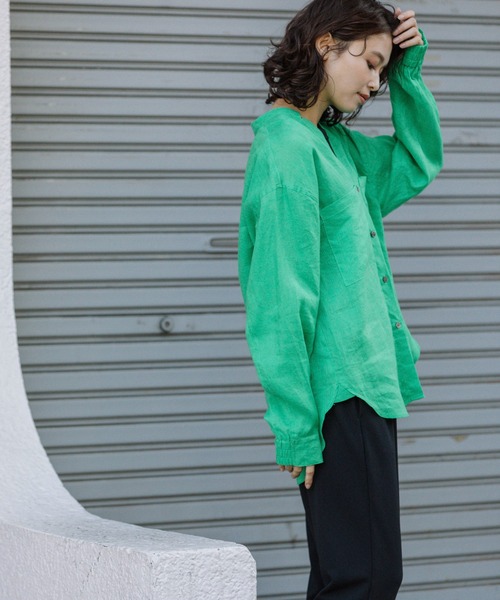 Munich（ミューニック）の「60sフレンチリネンキャンバスVネックシャツ（シャツ/ブラウス・レディース・グリーン/ホワイト/ブラック/アイボリー・FREE）」の9枚目の写真