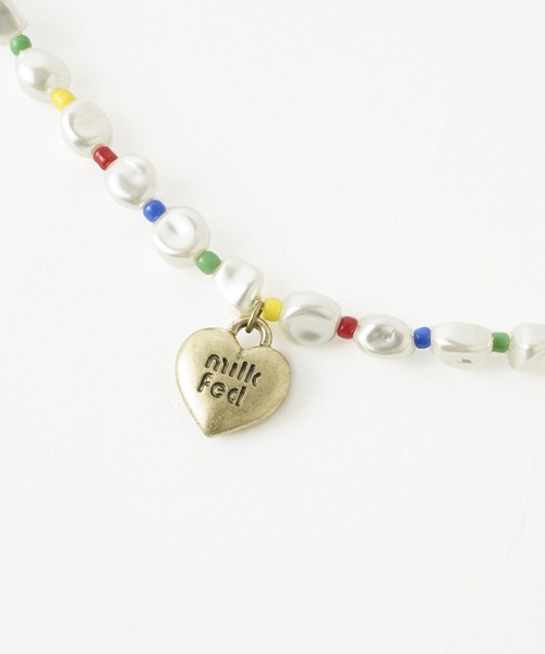 MILKFED.(ミルクフェド)の「HEART CHARM BEADED NECKLACE(ネックレス・レディース・マルチ・ONE SIZE)」の7枚目の写真