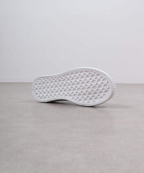 AAA（トリプルエー）の「AAA+ クロスバンド スリッポン（スニーカー・レディース・ブラック×ブラック/グレー/ブラック/ベージュ/ホワイト・40/37/36/35/41/39/38）」の12枚目の写真