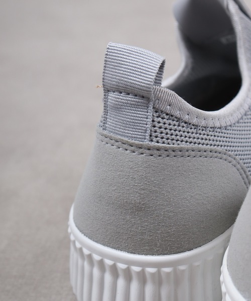 AAA（トリプルエー）の「AAA+ クロスバンド スリッポン（スニーカー・レディース・ブラック×ブラック/グレー/ブラック/ベージュ/ホワイト・40/37/36/35/41/39/38）」の16枚目の写真