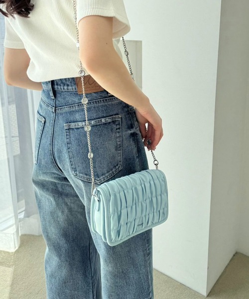 one after another NICE CLAUP（ワンアフターアナザーナイスクラップ）の「ビジューストラップ付きスマホショルダー（ショルダーバッグ・レディース・ブラック/アイボリー/サックスブルー/シルバー・FREE）」の15枚目の写真