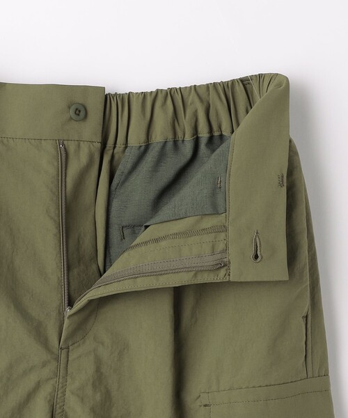 green label relaxing（グリーンレーベルリラクシング）の「ナイロン カーゴ パンツ（カーゴパンツ・レディース・オリーブ/ブラック/ホワイト・FREE）」の18枚目の写真