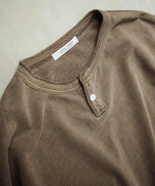 JOURNAL STANDARD（ジャーナルスタンダード）の「OE ピグメント 1Bヘンリーネック ショートスリーブ（Tシャツ/カットソー・メンズ・ブラック系その他/ホワイト/ブラウン/ライトグリーン・MEDIUM/LARGE）」の5枚目の写真