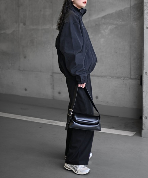 Marient（マリエント）の「ジップアップナイロンブルゾン【unisex】（ナイロンジャケット・レディース・ベージュ/ブラック・FREE）」の19枚目の写真