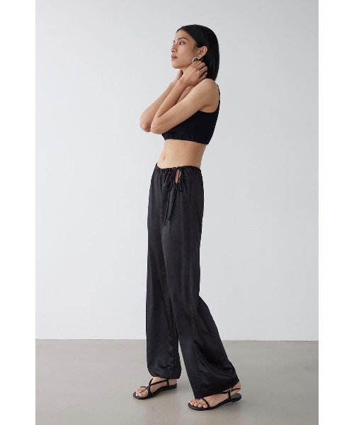 ALEXIA STAM（アリシアスタン）の「Ribbon Satin Straight Pants