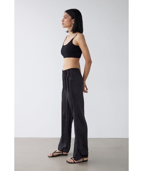 ALEXIA STAM（アリシアスタン）の「Ribbon Satin Straight Pants /リボンサテンパンツ（その他パンツ・レディース・アイボリー/ブラック/ピンク・S/M）」の17枚目の写真
