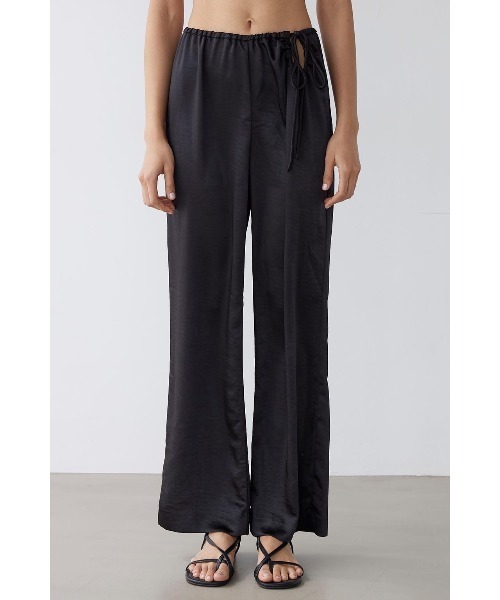 ALEXIA STAM（アリシアスタン）の「Ribbon Satin Straight Pants /リボンサテンパンツ（その他パンツ・レディース・アイボリー/ブラック/ピンク・S/M）」の20枚目の写真