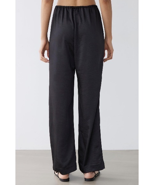 ALEXIA STAM 　リボンサテンパンツ ALEXIA STAM（アリシアスタン）の「Ribbon Satin Straight Pants