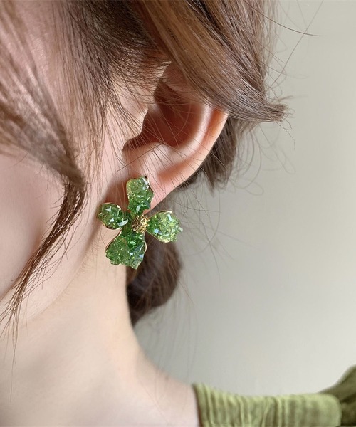 LA VORAGINE（ラ ヴォラジネ）の「アレルギー対応クリスタルの花ピアス（ピアス（両耳用）・レディース・グリーン/オレンジ/ブルー・FREE）」の2枚目の写真