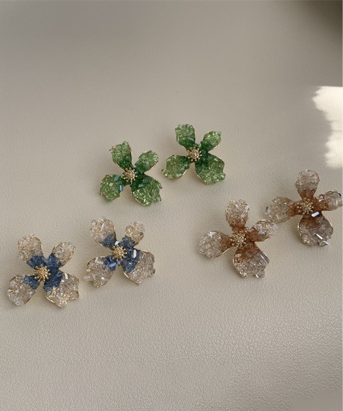 LA VORAGINE（ラ ヴォラジネ）の「アレルギー対応クリスタルの花ピアス（ピアス（両耳用）・レディース・グリーン/オレンジ/ブルー・FREE）」の21枚目の写真