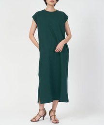 SLEEVELESS DRESS