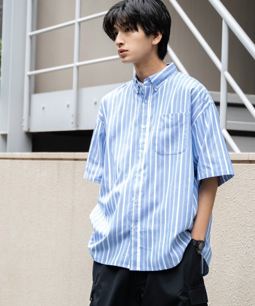 WEGO（ウィゴー）の「WEGO/イージーケアオックスフォードシャツ（シャツ/ブラウス・メンズ・グリーン系その他4/ブルー系その他4/ベージュ系その他/ブルー系その他・SMALL/MEDIUM/LARGE）」の2枚目の写真