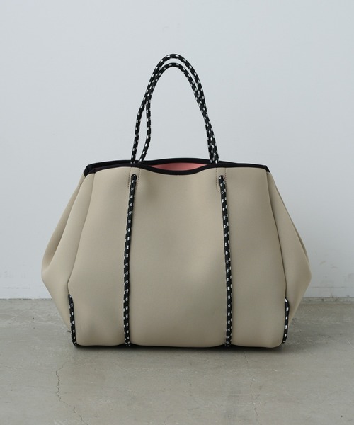 CIAOPANIC TYPY（チャオパニックティピー）の「【shay】ネオプレン2WAYBAG（トートバッグ・レディース・オレンジ/ピンク/サックスブルー/グレイッシュベージュ/ブラック・ONE SIZE）」の14枚目の写真