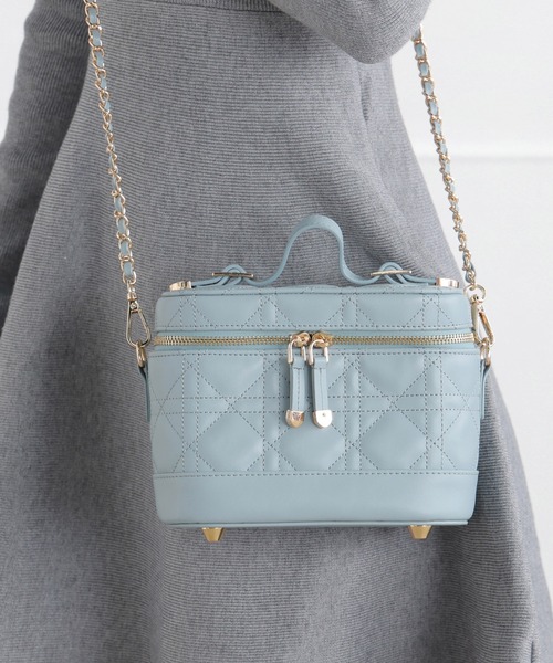 ALTROSE(アルトローズ)の「3WAY バニティバッグ キルティング ショルダーバッグ エレブ(ショルダーバッグ・レディース・ブラック/アイボリー/ピンク/ベージュ/ライトブルー・FREE)」の8枚目の写真