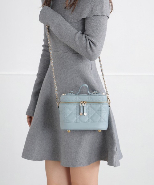 ALTROSE(アルトローズ)の「3WAY バニティバッグ キルティング ショルダーバッグ エレブ(ショルダーバッグ・レディース・ブラック/アイボリー/ピンク/ベージュ/ライトブルー・FREE)」の10枚目の写真