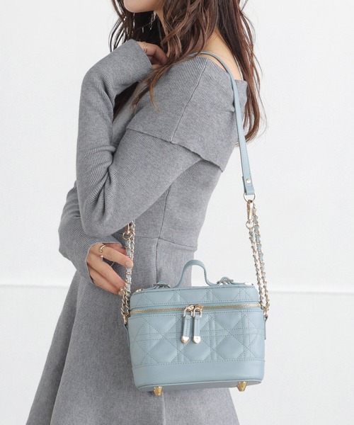 ALTROSE(アルトローズ)の「3WAY バニティバッグ キルティング ショルダーバッグ エレブ(ショルダーバッグ・レディース・ブラック/アイボリー/ピンク/ベージュ/ライトブルー・FREE)」の14枚目の写真