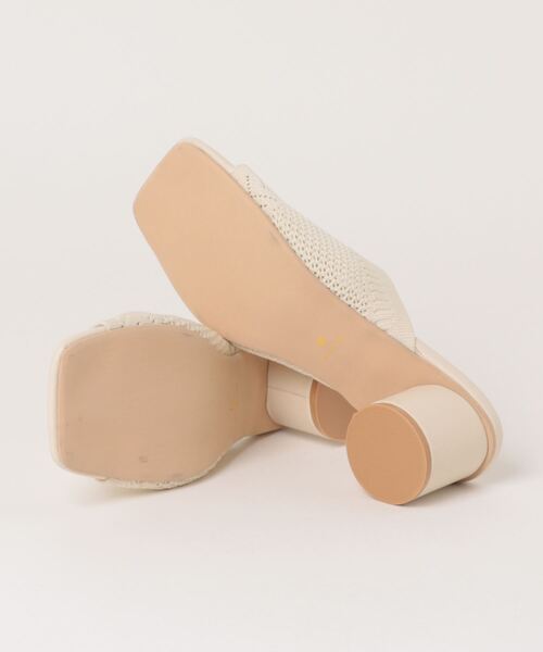 natural couture(ナチュラルクチュール)の「透かし編みニットミュールサンダル(その他シューズ・レディース・アイボリー/ブラック/モカ・MEDIUM/LARGE)」の4枚目の写真