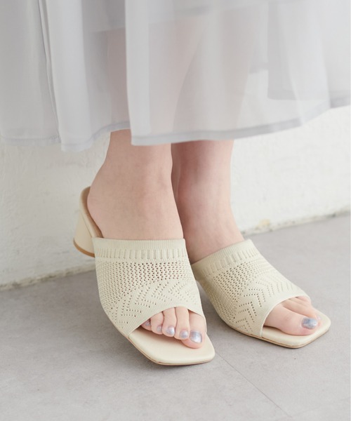 natural couture(ナチュラルクチュール)の「透かし編みニットミュールサンダル(その他シューズ・レディース・アイボリー/ブラック/モカ・MEDIUM/LARGE)」の3枚目の写真