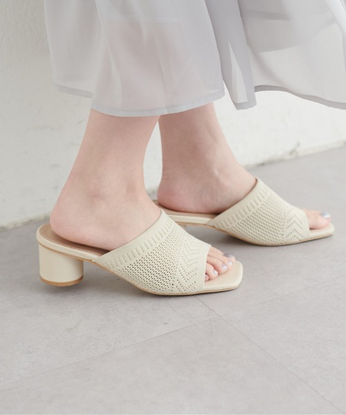 natural couture(ナチュラルクチュール)の「透かし編みニットミュールサンダル(その他シューズ・レディース・アイボリー/ブラック/モカ・MEDIUM/LARGE)」の7枚目の写真