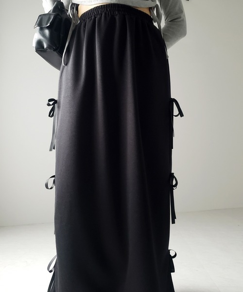 me+em select(ミームセレクト)の「【 2color 】3ストラップサイドリボンロングスウェットスカート/ three strap side ribbon long sweat skirt(スカート・レディース・グレー/ブラック・FREE)」の17枚目の写真