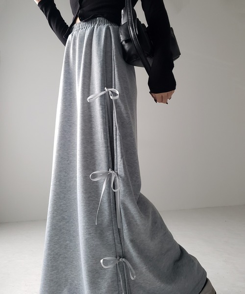 me+em select(ミームセレクト)の「【 2color 】3ストラップサイドリボンロングスウェットスカート/ three strap side ribbon long sweat skirt(スカート・レディース・グレー/ブラック・FREE)」の5枚目の写真