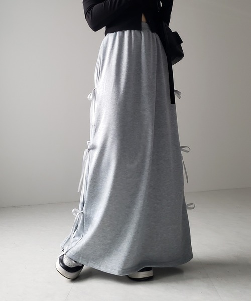 me+em select(ミームセレクト)の「【 2color 】3ストラップサイドリボンロングスウェットスカート/ three strap side ribbon long sweat skirt(スカート・レディース・グレー/ブラック・FREE)」の8枚目の写真