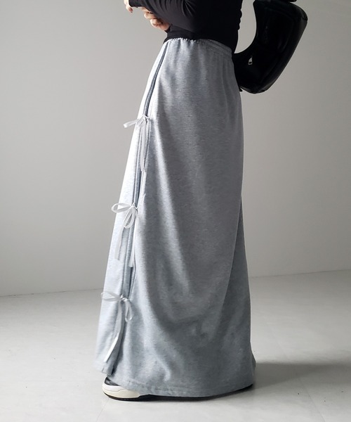 me+em select(ミームセレクト)の「【 2color 】3ストラップサイドリボンロングスウェットスカート/ three strap side ribbon long sweat skirt(スカート・レディース・グレー/ブラック・FREE)」の11枚目の写真