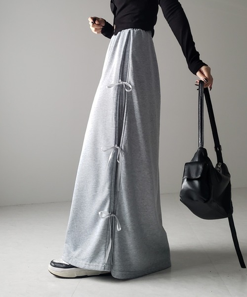 me+em select(ミームセレクト)の「【 2color 】3ストラップサイドリボンロングスウェットスカート/ three strap side ribbon long sweat skirt(スカート・レディース・グレー/ブラック・FREE)」の9枚目の写真
